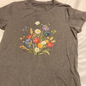 Gray Floral T-Shirt ~ Size Medium